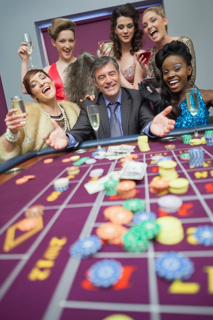 Dealer live di meja Andar Bahar lumino99